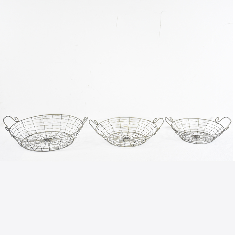 Shabby Chic Vintage Farmhouse Round Metal Wire Storage Tray