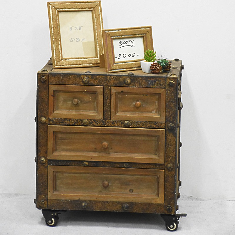 Industrial Vintage Furniture Wooden Drawer Cabinet with Resin Décor